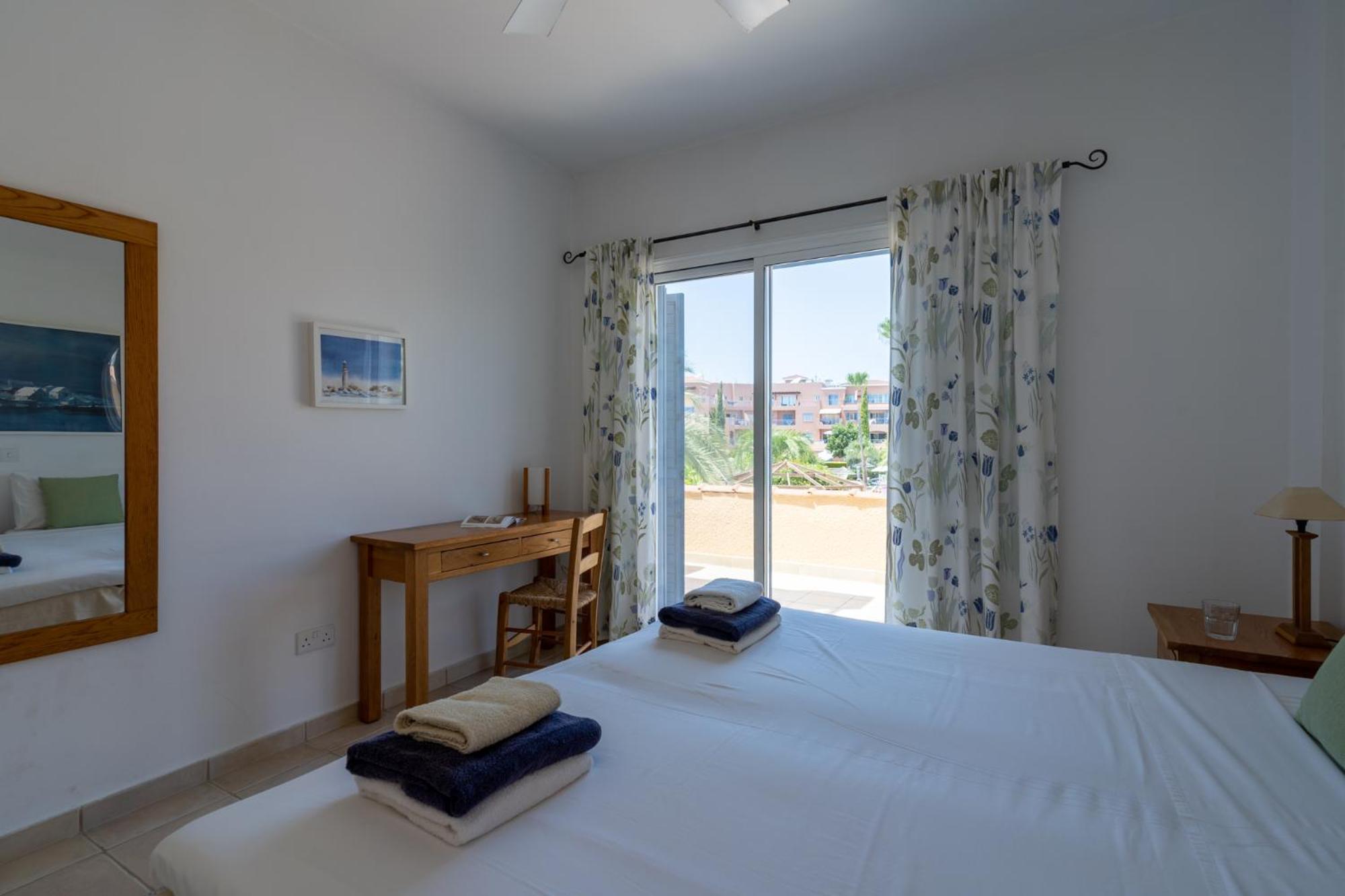 Tropical Paradise In Harbour Paphos, Central & Close To Beach Екстер'єр фото