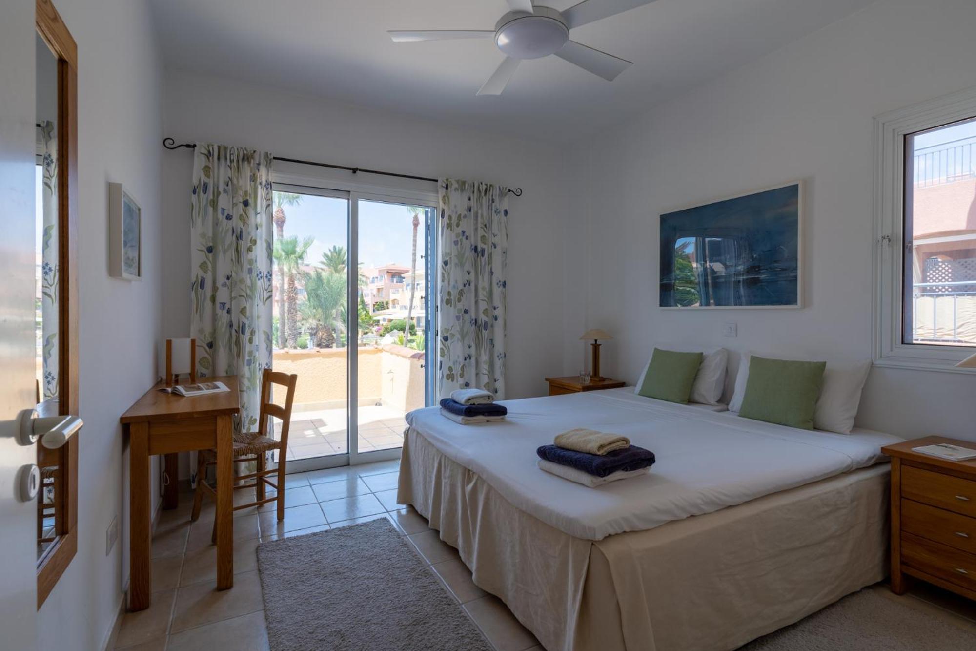 Tropical Paradise In Harbour Paphos, Central & Close To Beach Екстер'єр фото