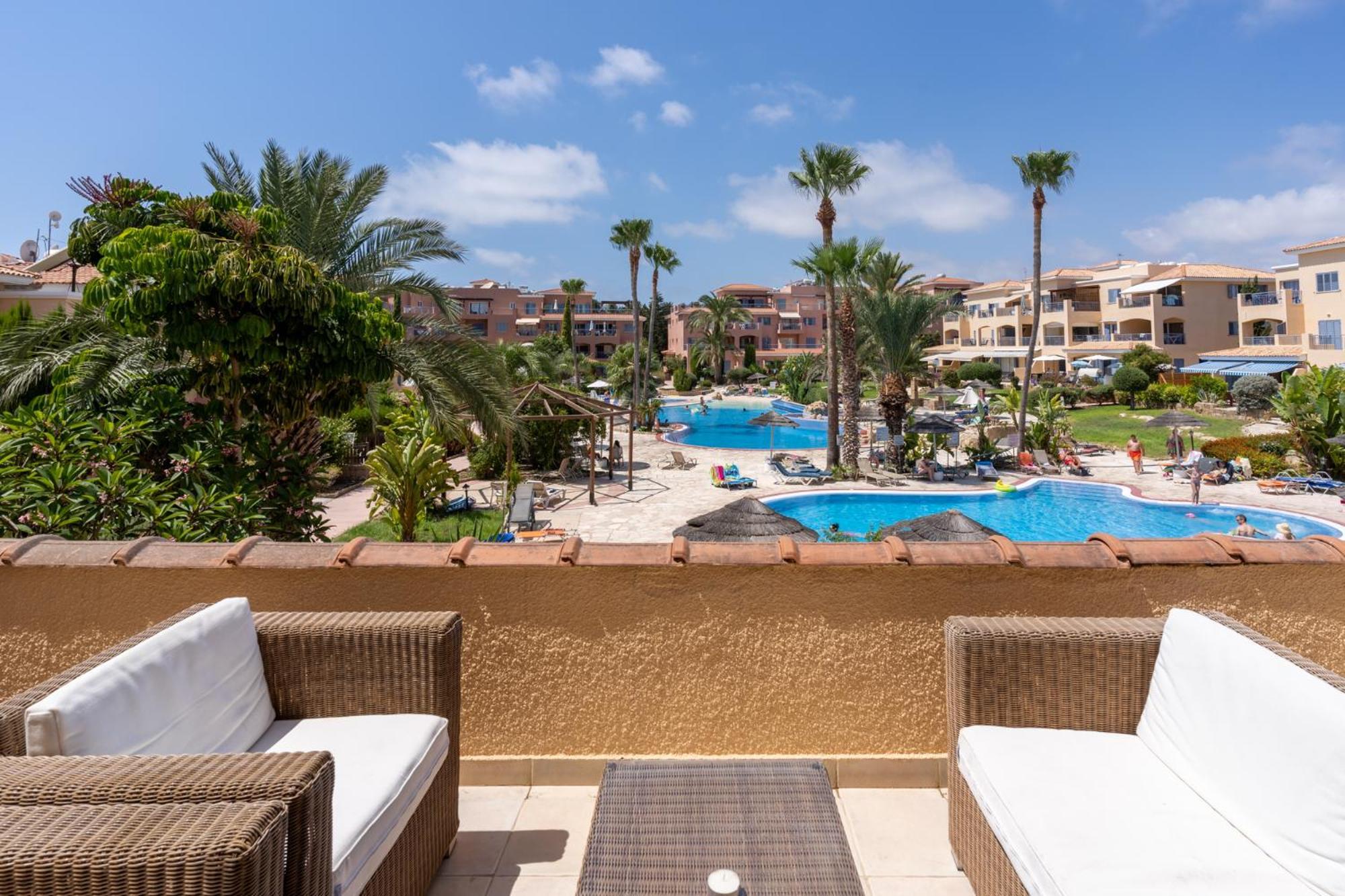 Tropical Paradise In Harbour Paphos, Central & Close To Beach Екстер'єр фото